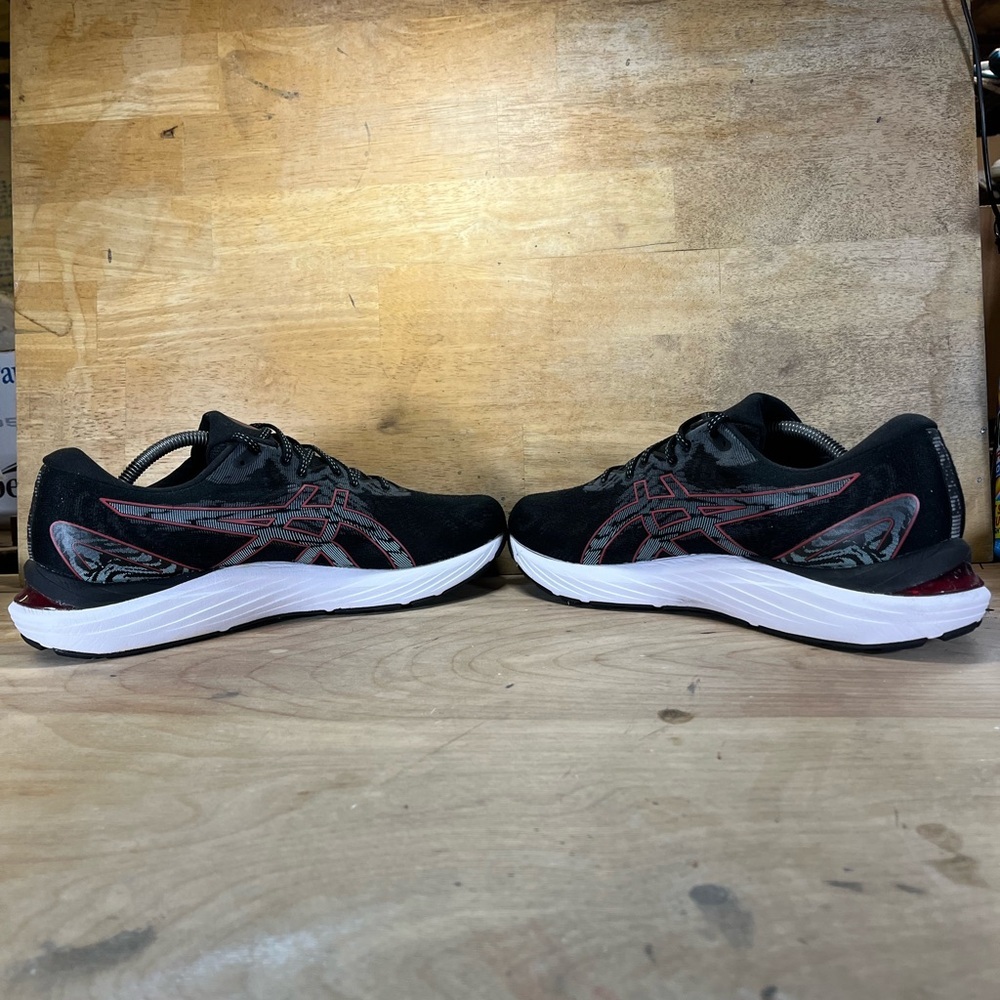 Asics Gel Cumulus 23 Mens Size 13 Running Shoes Sneakers Black Red 1011B012 - Picture 6 of 11